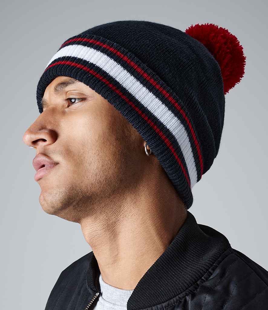 BB472 Black/Classic Red Model