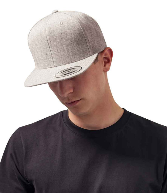 F6089M Heather Grey Model