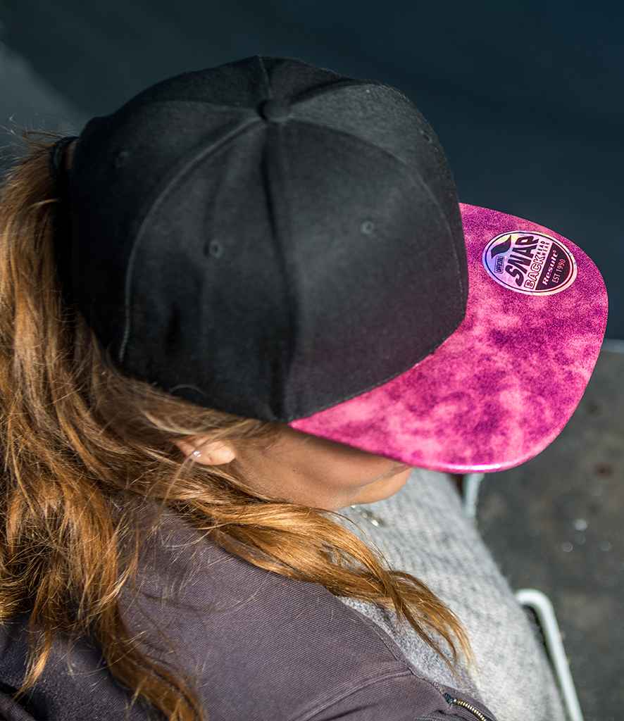 RC087 Black/Pink Model